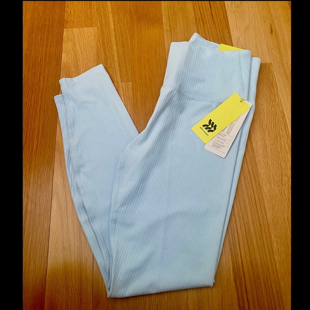 NWT: all in motion leggings